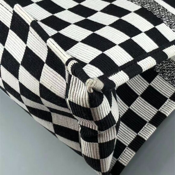 Dior 42*33*18cm - Picture 6 of 12